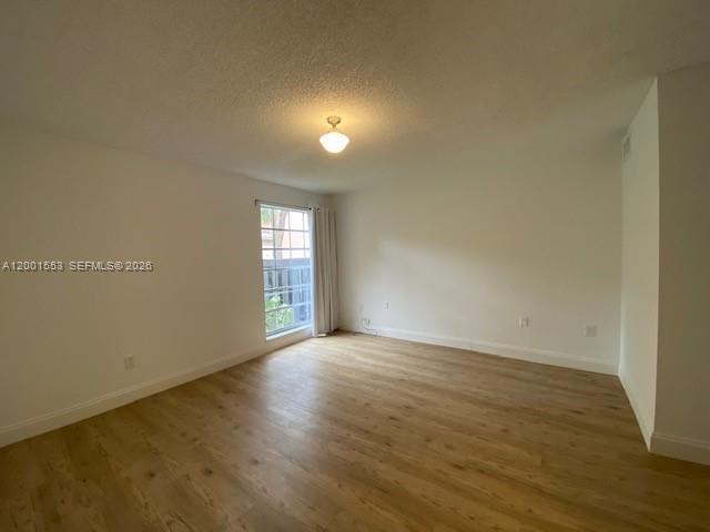 Building Photo - 10834 N Kendall Dr