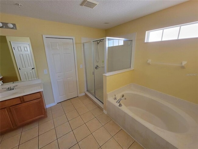 Building Photo - 9722 Moss Rose Way