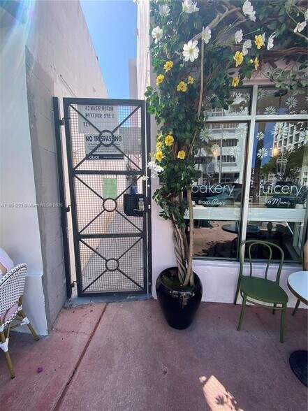 Primary Photo - 540 Washington Ave