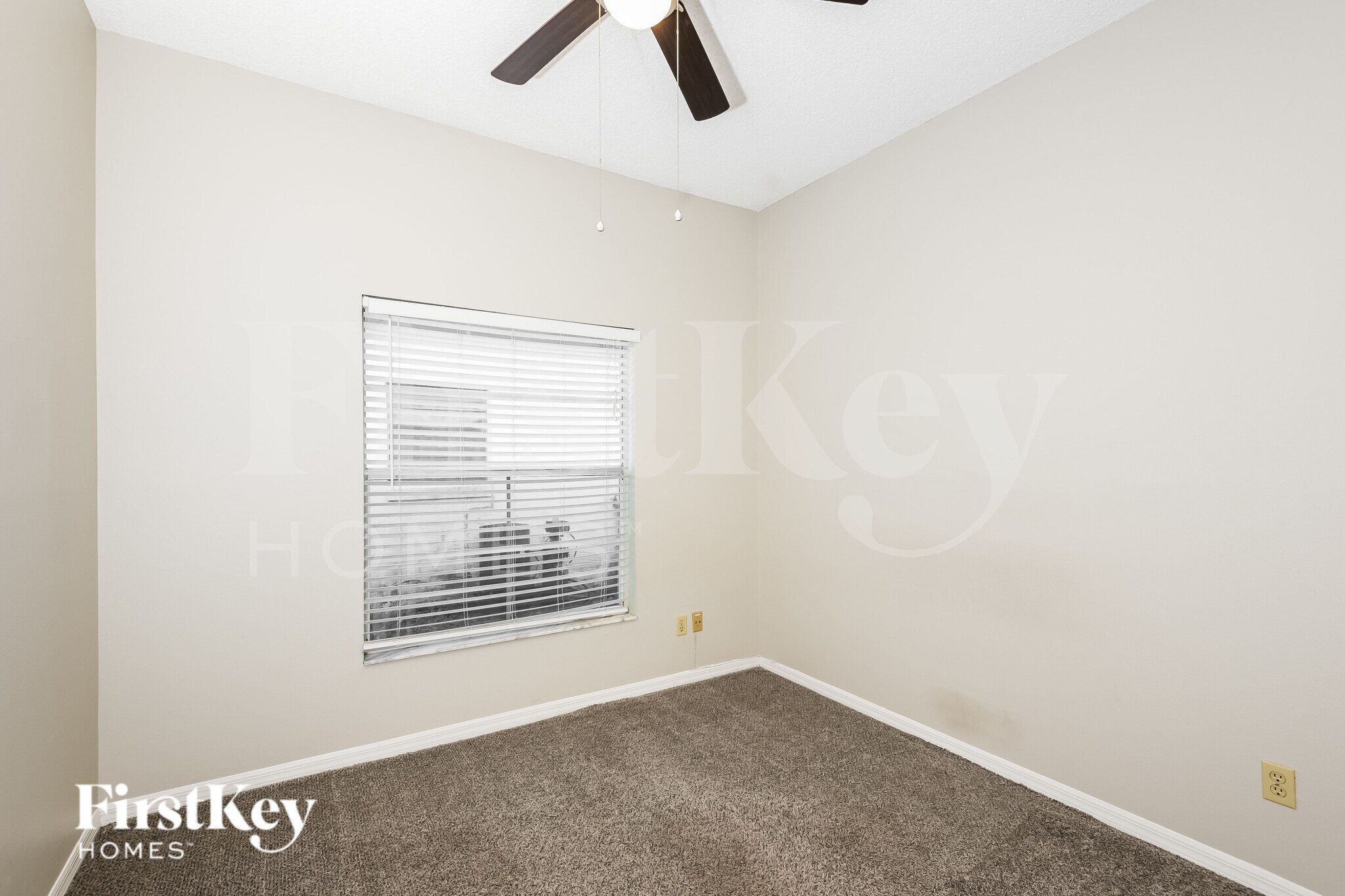 Building Photo - 1047 Whittier Cir