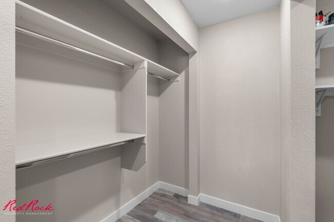 Building Photo - 2 Bedroom Condo in the Heart of St. George!