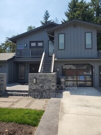 Building Photo - 1910 Ridgeway Dr