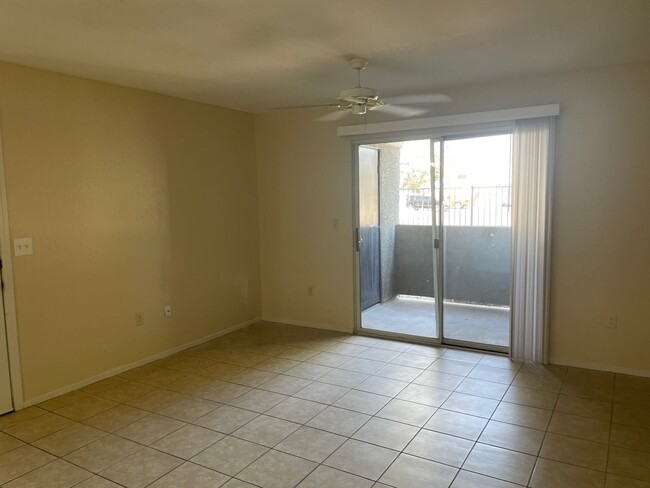 Building Photo - 1 bathroom condo located in the desirable ...