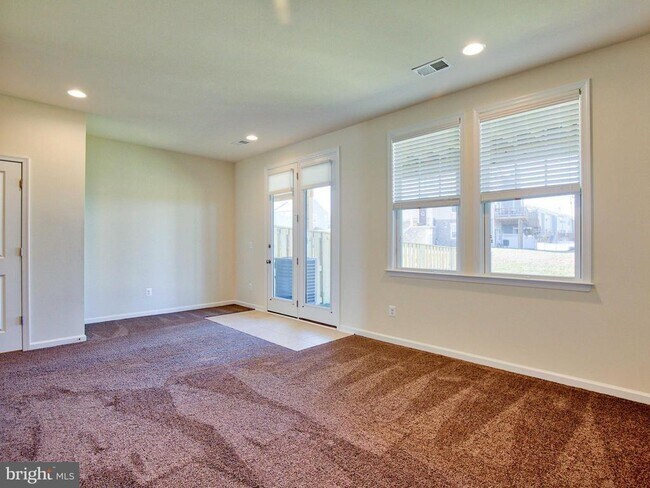 Building Photo - 127 Keller Ct