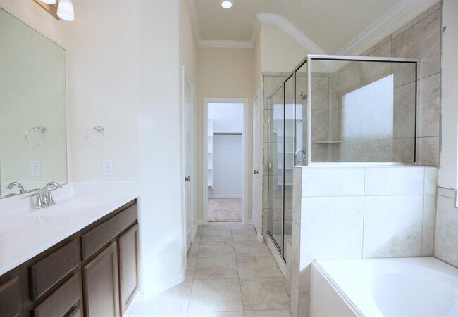 Building Photo - 10702 Balivcar Ct
