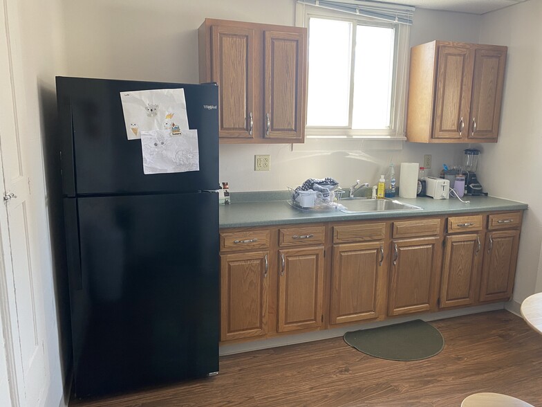 Building Photo - 618 Mulberry St