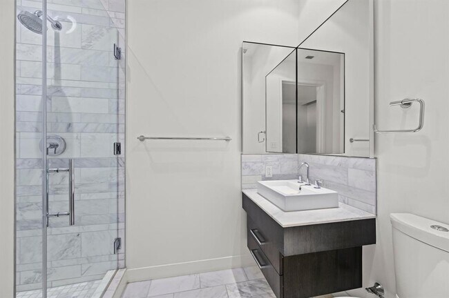 Building Photo - 210 Lavaca St