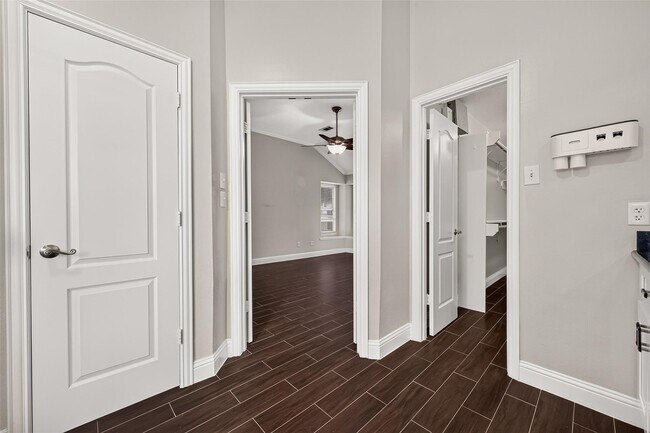 Building Photo - 18015 Oak Cottage Ct