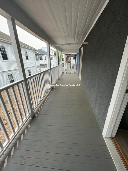 Building Photo - 121 North St