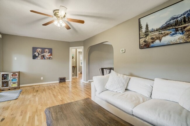 Building Photo - Main Level Living Near UC Health and Olymp...