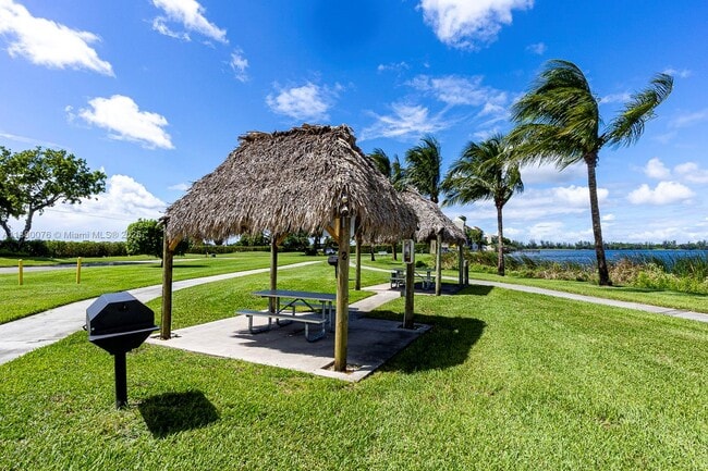 Building Photo - 109 Lake Emerald Dr