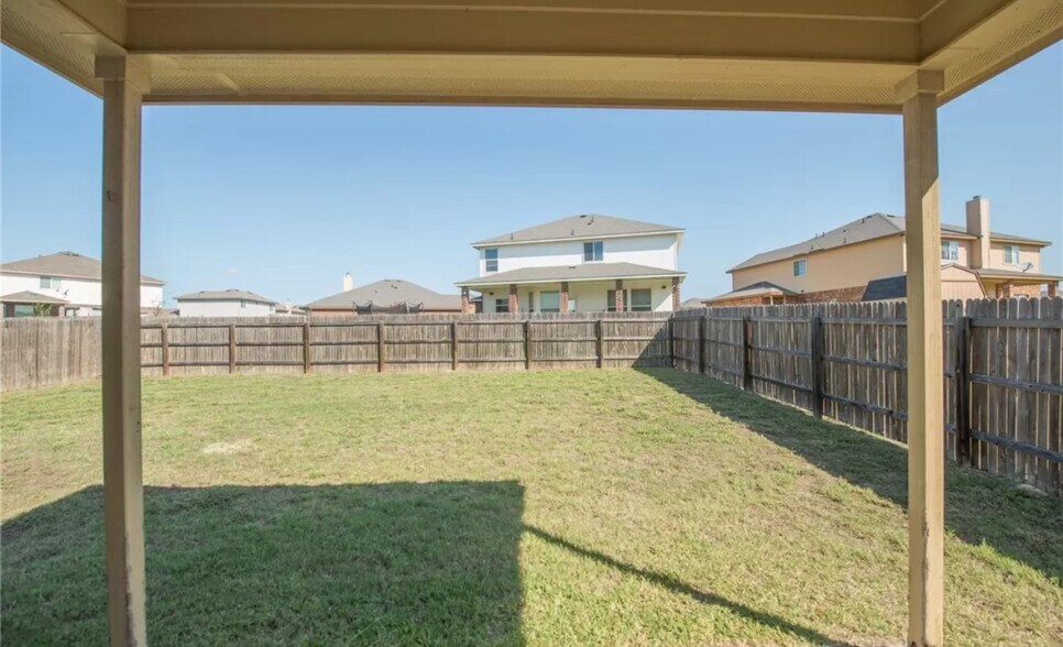 Building Photo - 3403 Cricklewood Dr