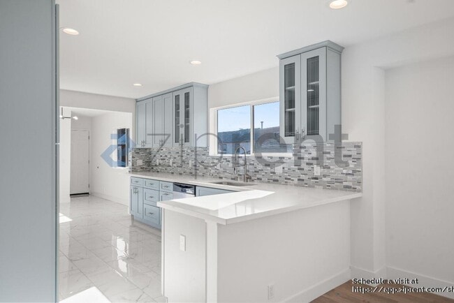 Building Photo - 2906 Adeline St