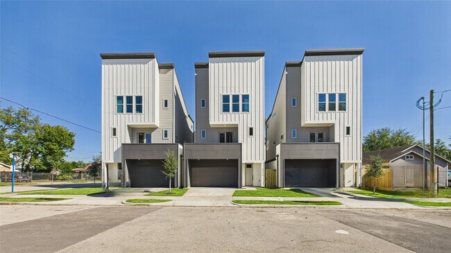 Primary Photo - 5314 Terry St