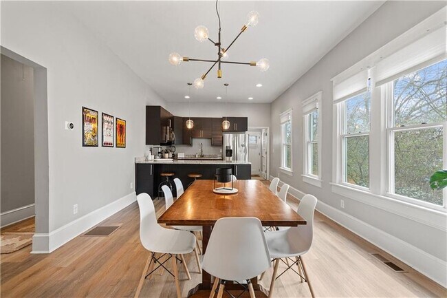 Building Photo - 1412 Allene Ave SW