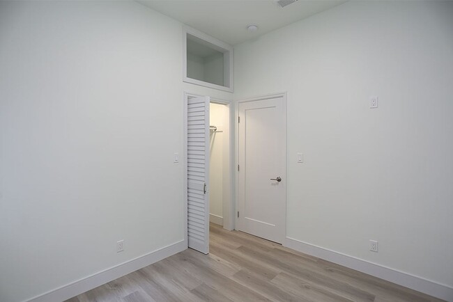 Building Photo - OPEN HOUSE: Sunday (7/20) 1:30pm-2:00pm. F...