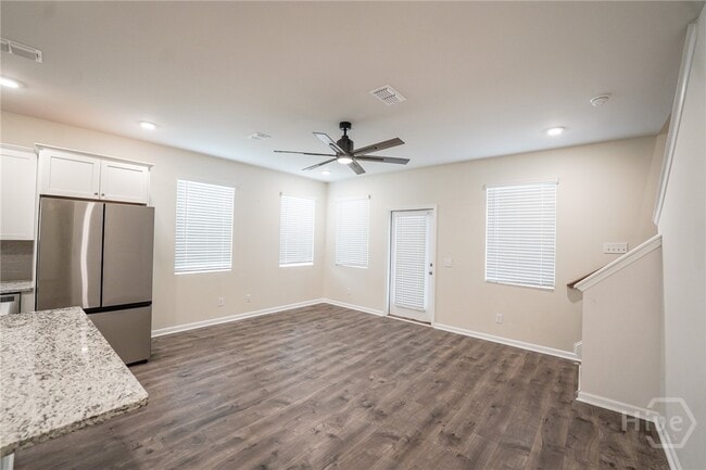 Building Photo - 166 Benelli Dr