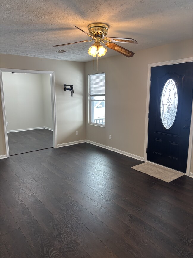 Building Photo - 203 Cypress St