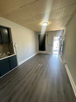 Building Photo - 1521 Wakeling St