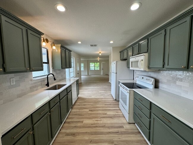 Building Photo - 3-Bedroom House for Rent in Copperas Cove