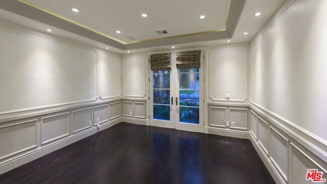 Building Photo - 3016 Elvido Dr