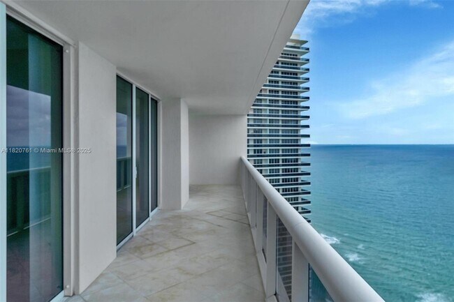 Building Photo - 1850 S Ocean Dr
