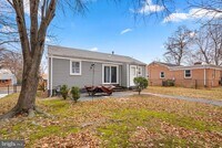 Building Photo - 3906 70th Ave