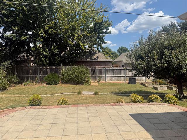 Building Photo - 1325 Gatewood Dr