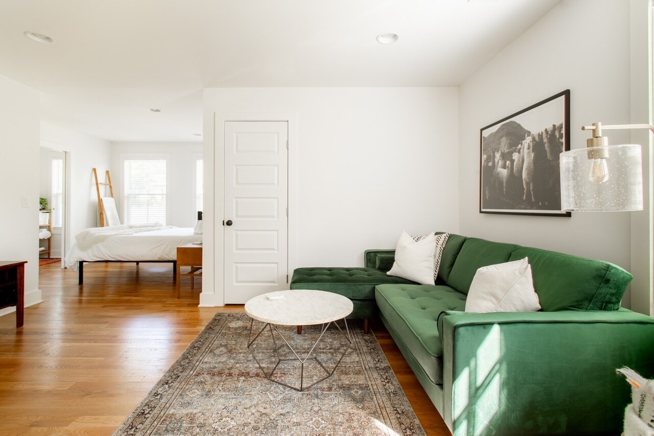 Mother-In-Law Suite - 3509A Sanford Ave