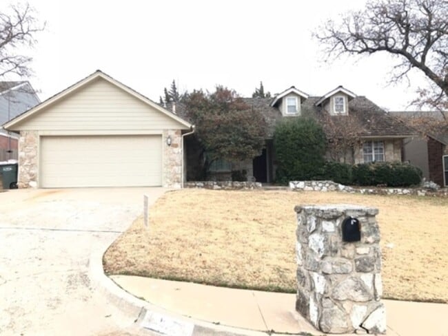 Primary Photo - Spacious home for a Great Price! Edmond Sc...