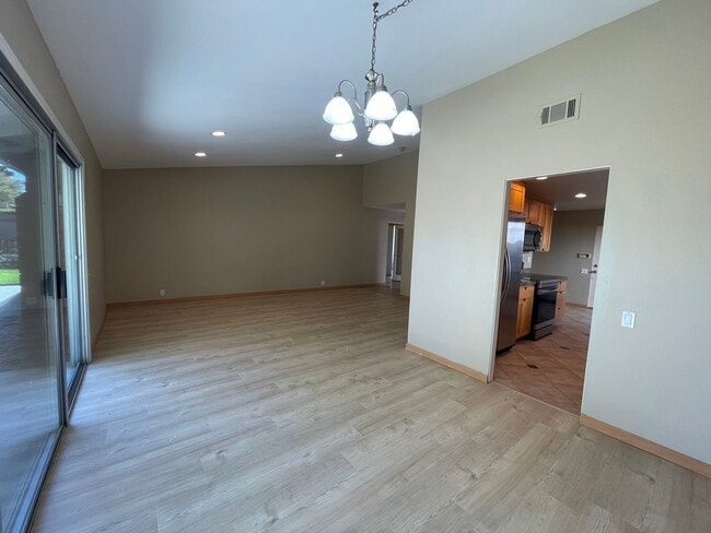 Building Photo - Recently Remodeled 4 Bedroom 2 Bath Single...