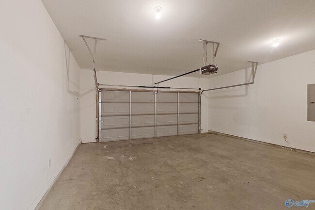 Building Photo - 344 White Oak Cir