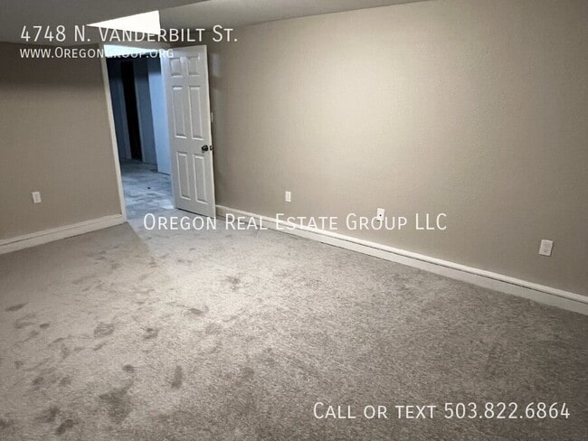 Building Photo - 4748 N Vanderbilt St