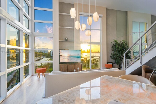 Building Photo - 1701 Sunset Harbour Dr