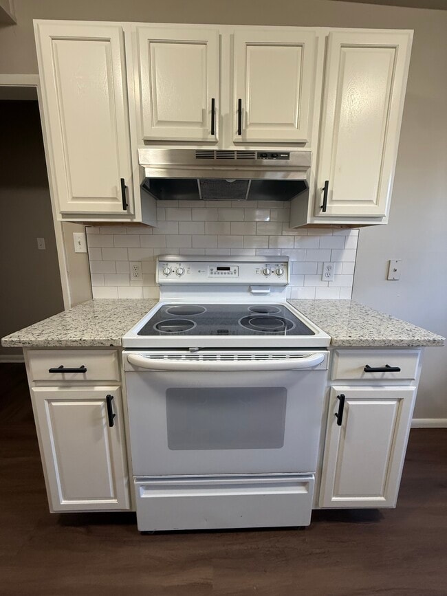 Building Photo - 5332 E 26th Pl