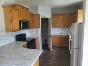 Building Photo - 829 Old Forester Ln