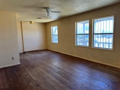 Building Photo - Comfortable 3-Bedroom Rental with Stylish Laminate Flooring