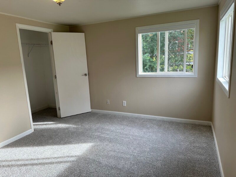 Building Photo - 4020 Kern St