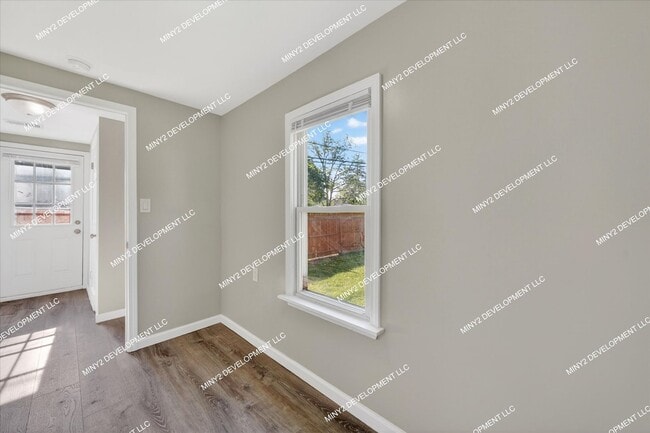 Building Photo - Fully Renovated 2-Bedroom Single-Level Home in Warren