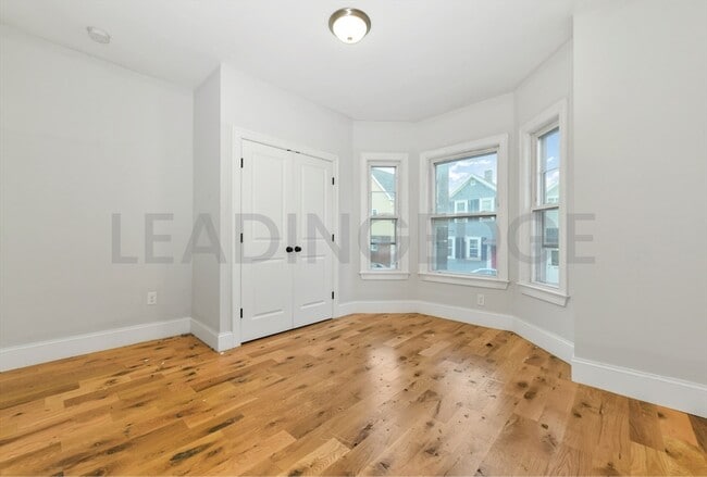 Building Photo - 70 W Eagle St