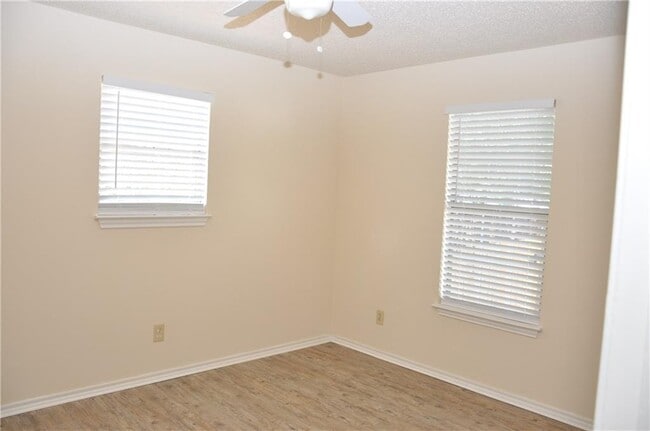 Building Photo - 6321 Crumley Ln