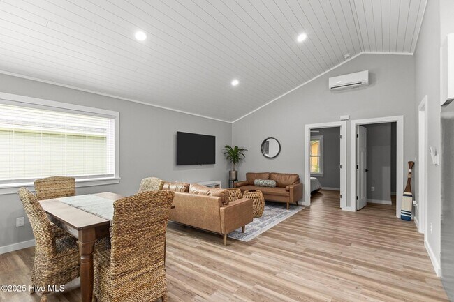 Building Photo - 163 Long Pond Lp