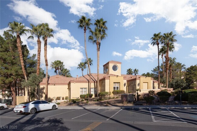 Primary Photo - 210 E Flamingo Rd