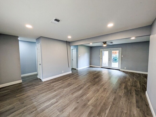 Building Photo - 4404 Raven St