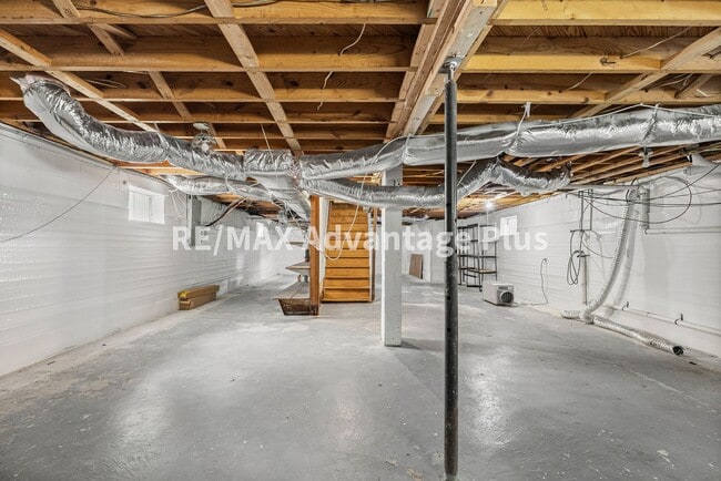 Building Photo - 704 Griffin Blvd