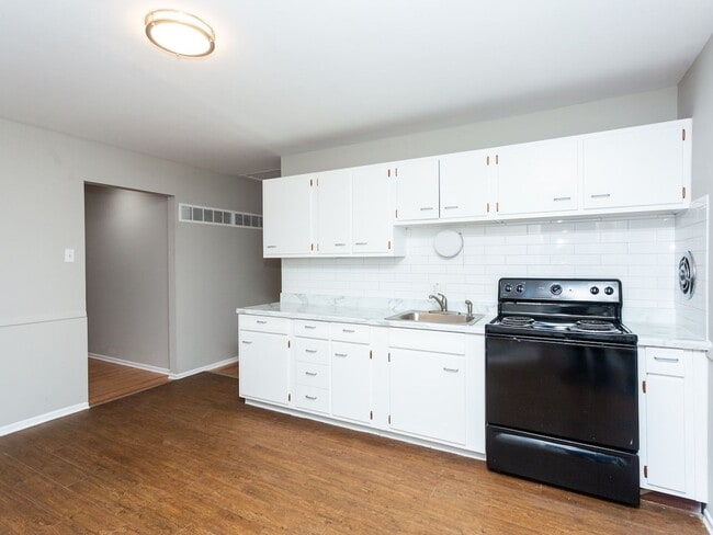 Building Photo - Charming 3 Bed 1 Bath Home