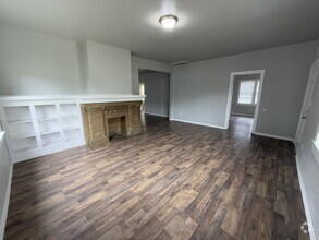 Building Photo - 2-Bedroom Home Near Downtown & OU Med
