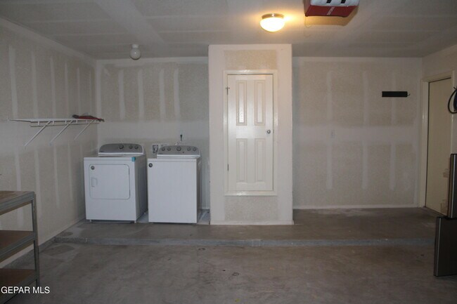 Building Photo - 12928 Hueco Pit Dr