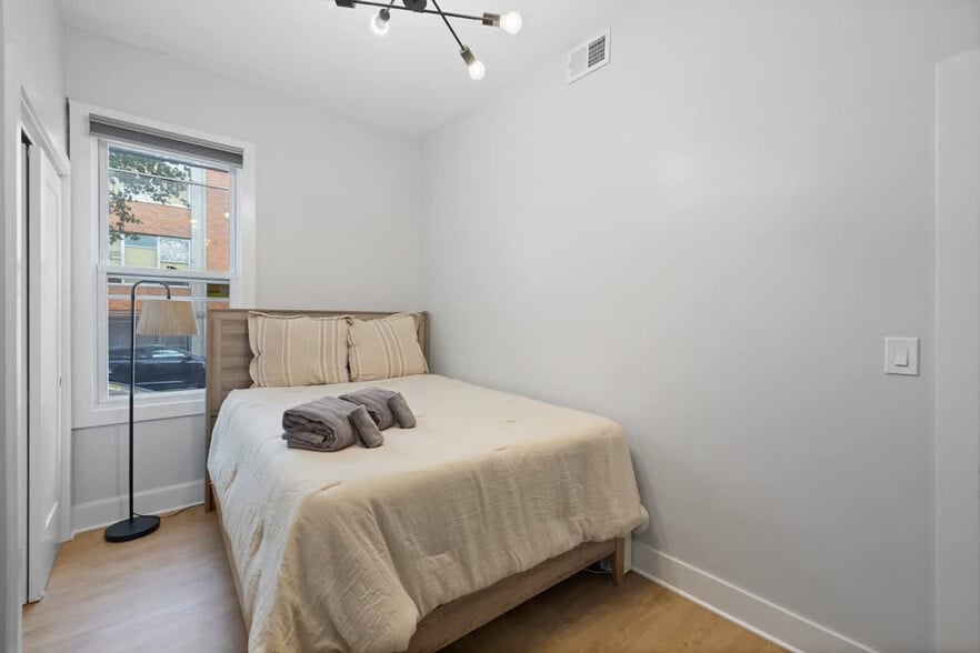 Building Photo - 20 Tuers Ave