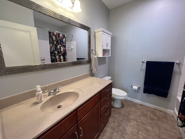 Building Photo - 2 Bedroom 2 Bathroom Condo at The Regatta ...